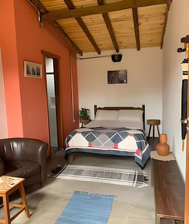 Casa incrível, chalés aconchegantes e lindo jardim