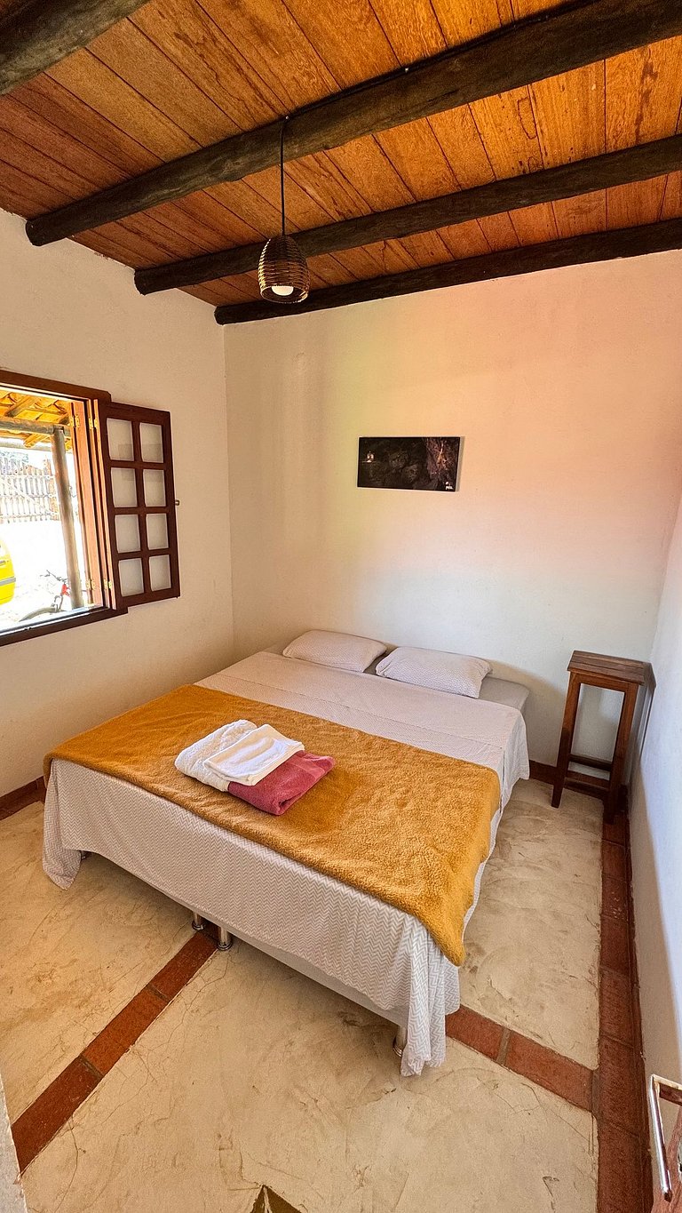 Casa incrível, chalés aconchegantes e lindo jardim