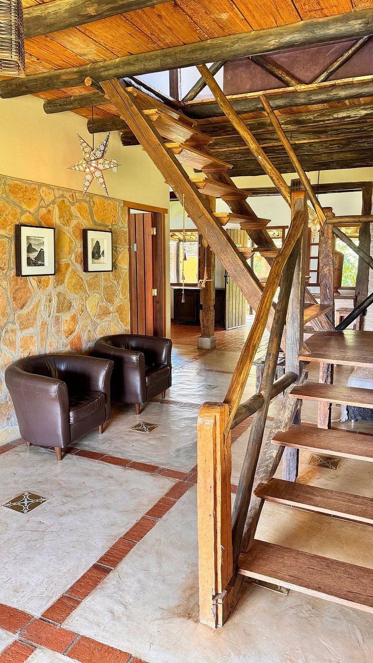 Casa incrível, chalés aconchegantes e lindo jardim