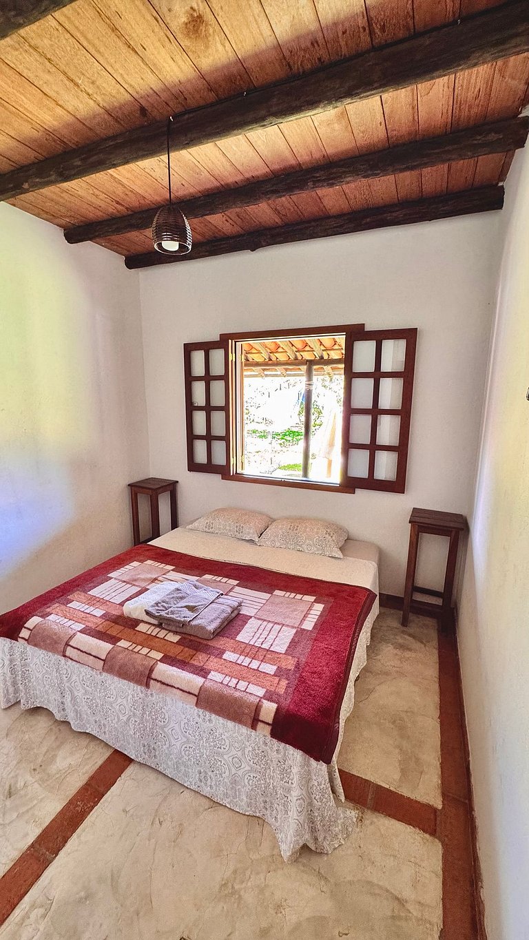 Quarto aconchegante em linda casa com jardim