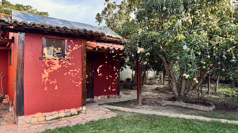 Casa incrível, chalés aconchegantes e lindo jardim