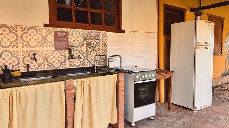 Casa incrível, chalés aconchegantes e lindo jardim